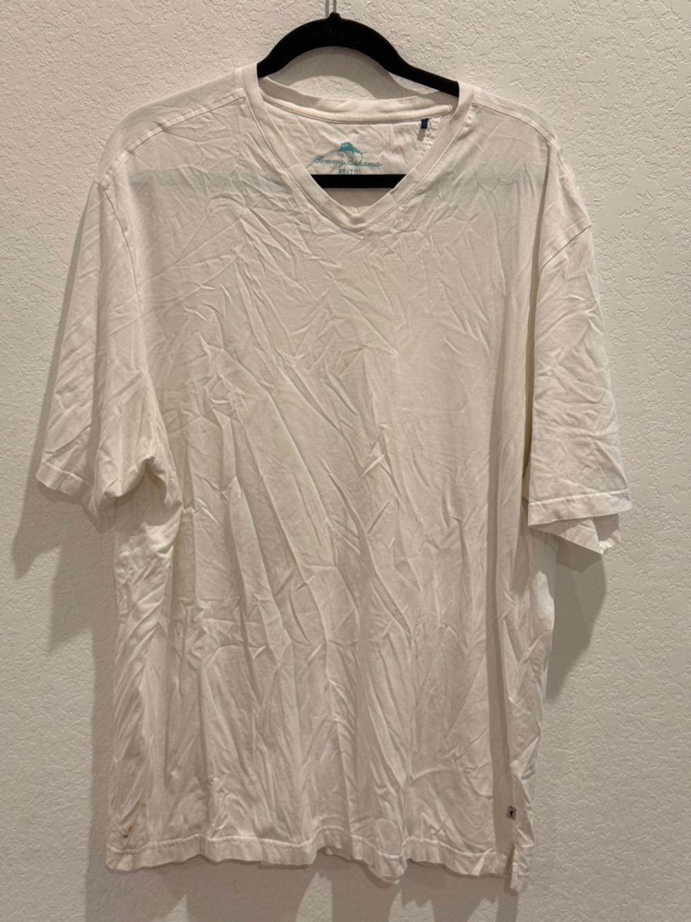 Tommy Bahama White V-Neck Short Sleeve Tee‎
